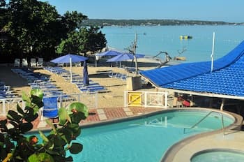 Negril Tree House Resort