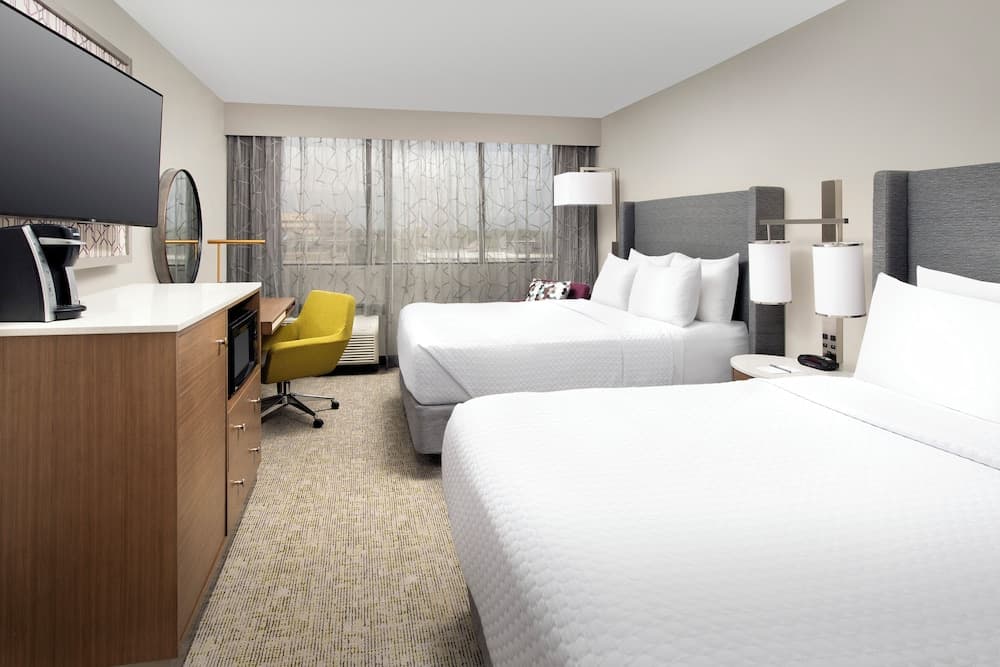 Crowne Plaza San Antonio Airport by IHG