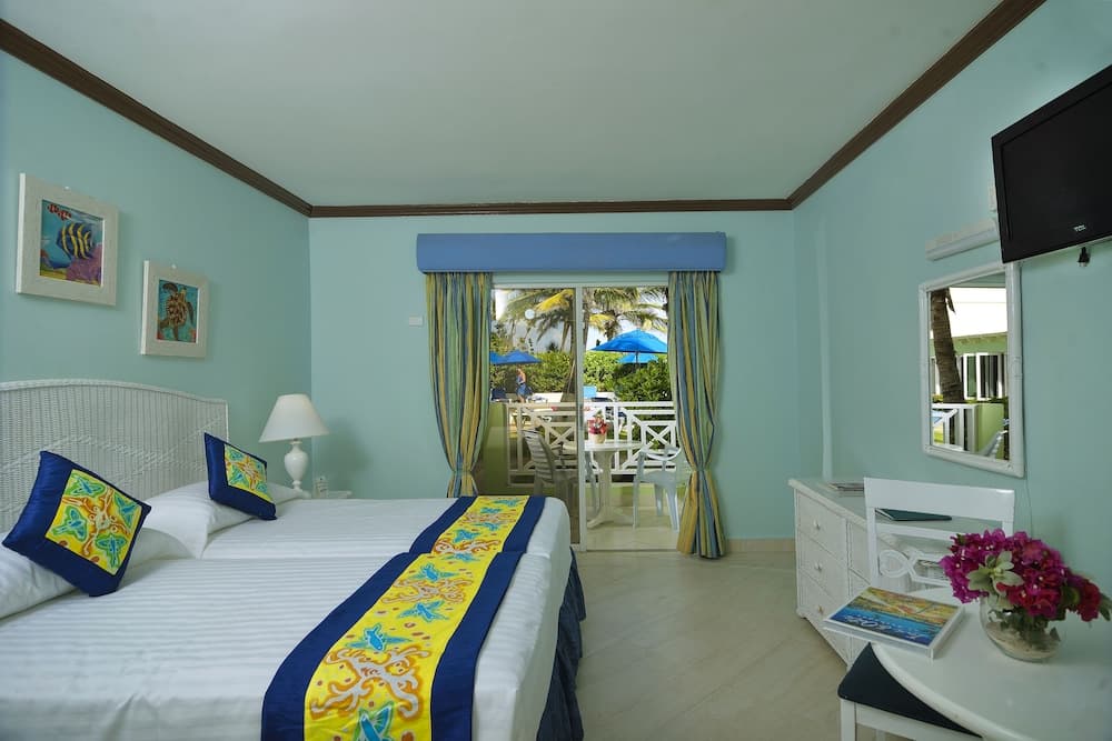 Dover Beach Hotel