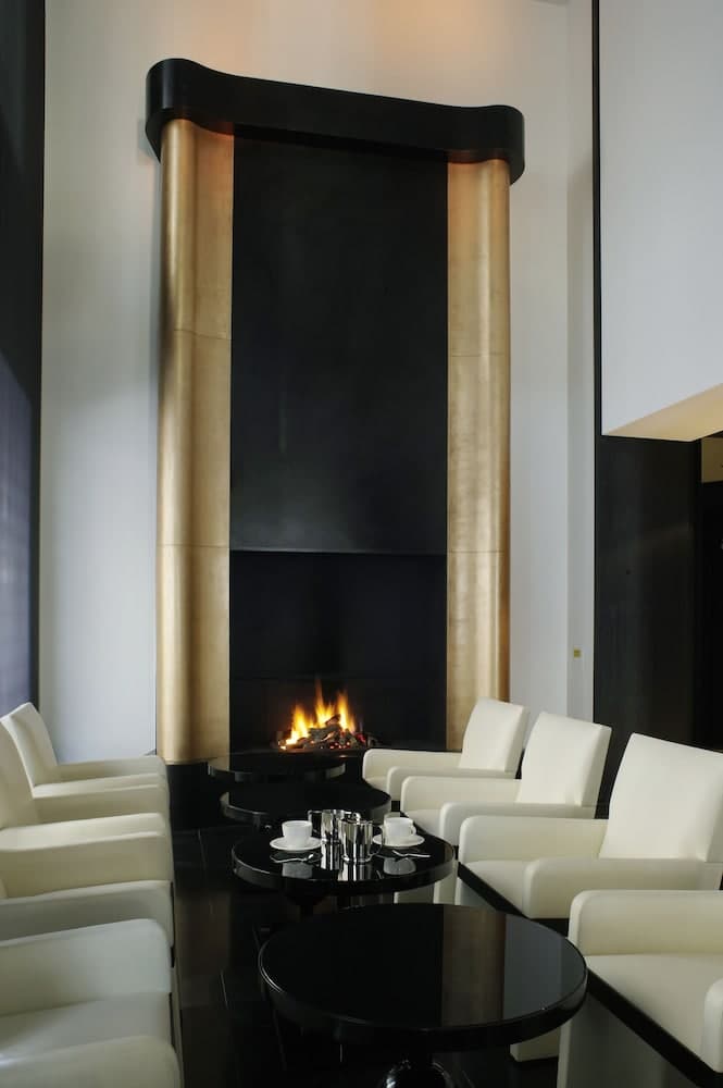 Le Metropolitan Paris Tour Eiffel, a Tribute Portfolio Hotel