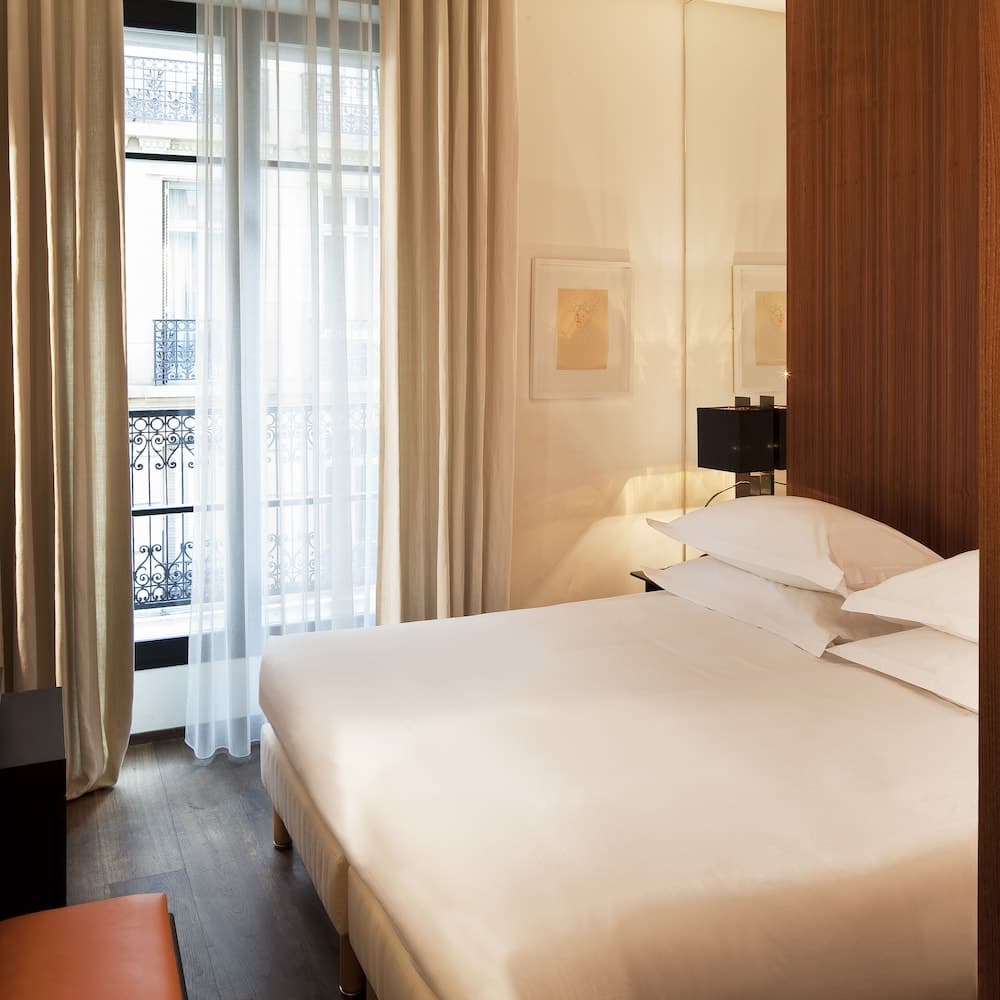 Le Metropolitan Paris Tour Eiffel, a Tribute Portfolio Hotel