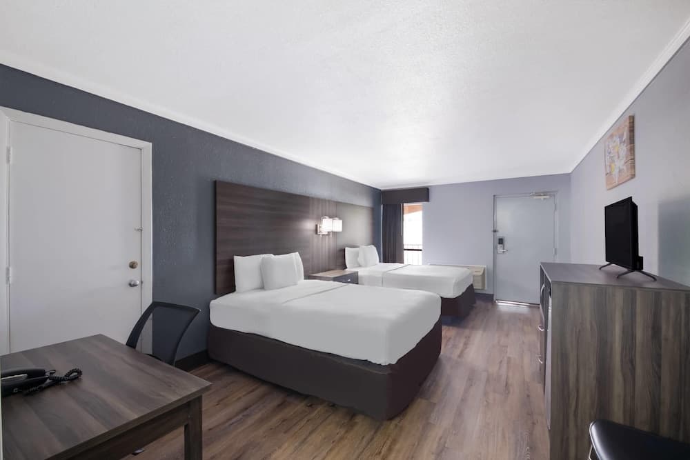 Econo Lodge Austin North near The Domain