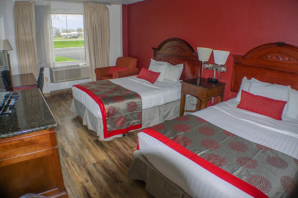 Ramada by Wyndham Albert Lea