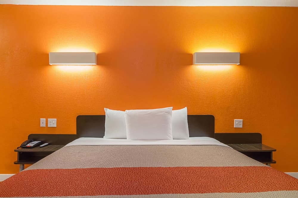 Motel 6 Garland, TX - Northeast Dallas