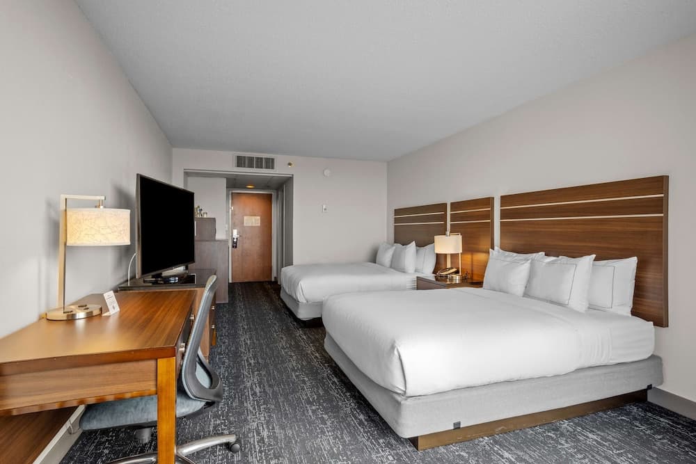 DoubleTree by Hilton Atlantic Beach Oceanfront