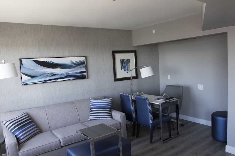 Embassy Suites by Hilton Toronto Airport