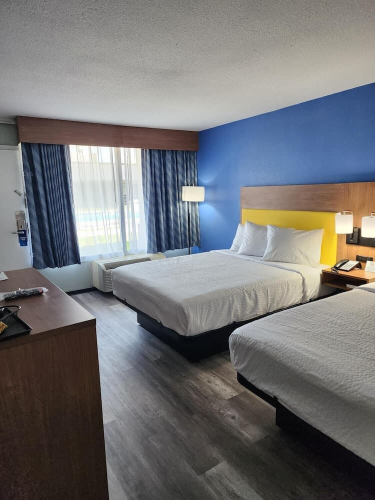 Days Inn & Suites by Wyndham Jennings