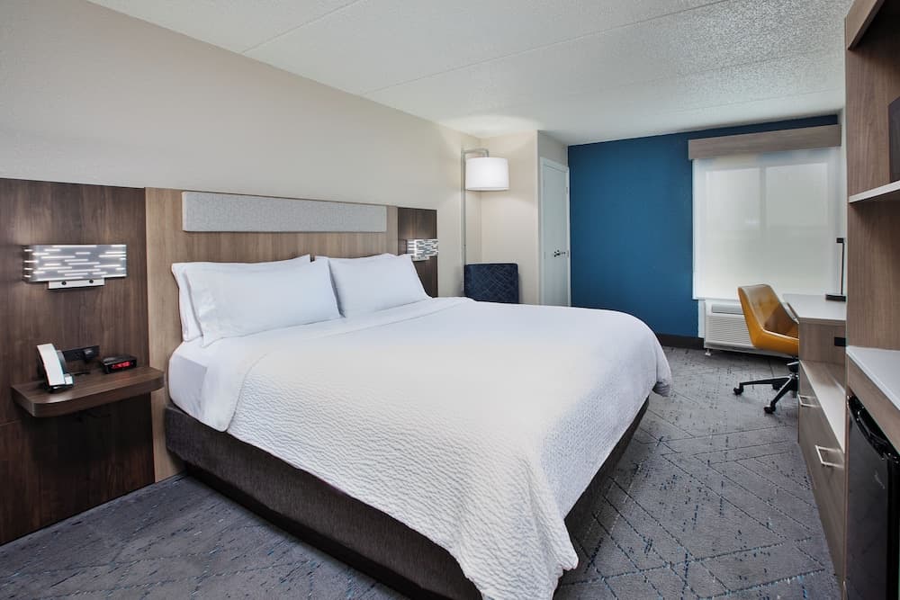 Holiday Inn Express & Suites Eden Prairie – Minneapolis by IHG