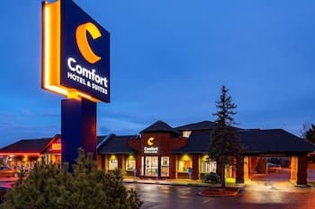 Comfort Hotel & Suites