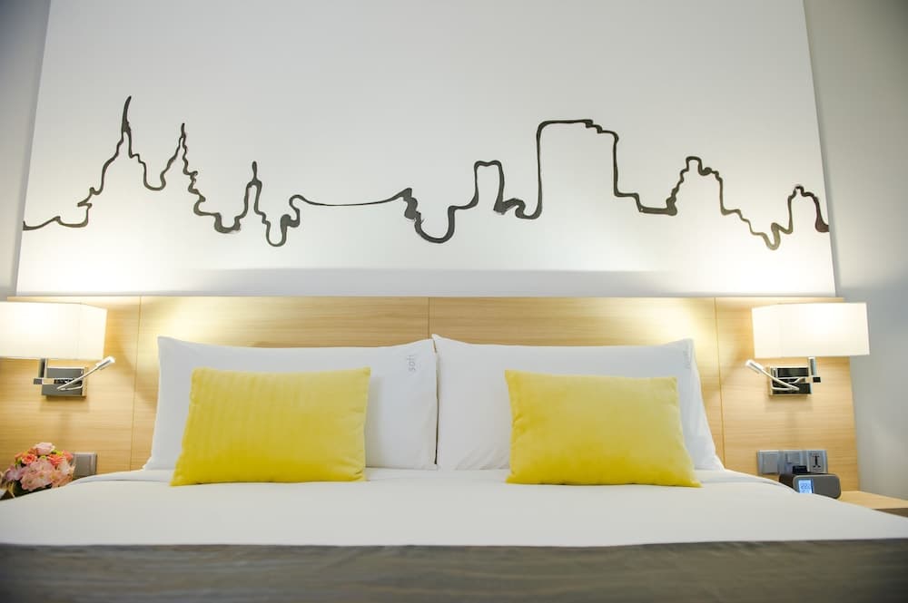 Holiday Inn Bangkok Silom by IHG