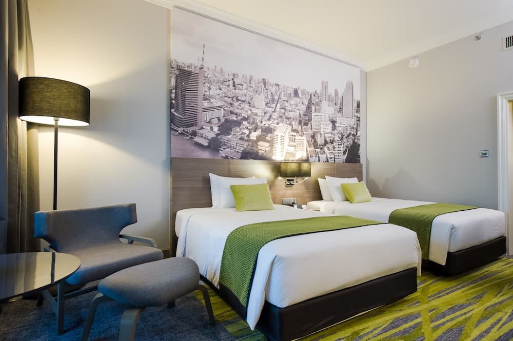 Holiday Inn Bangkok Silom by IHG
