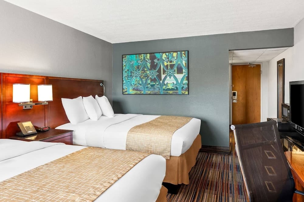 Travelodge by Wyndham Bloomington