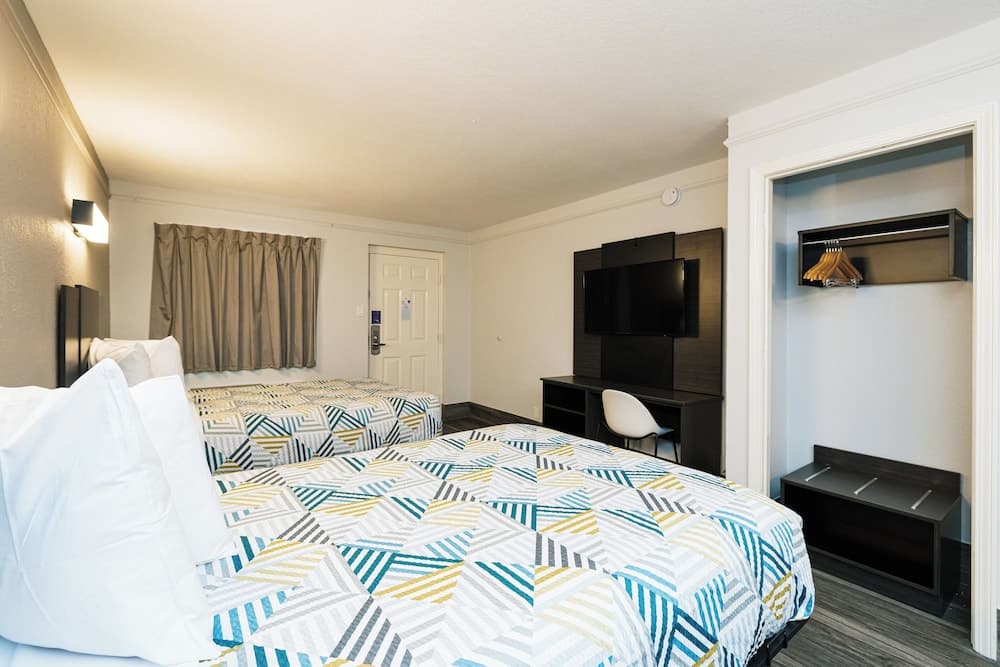 Motel 6 Baytown, TX - Garth Rd