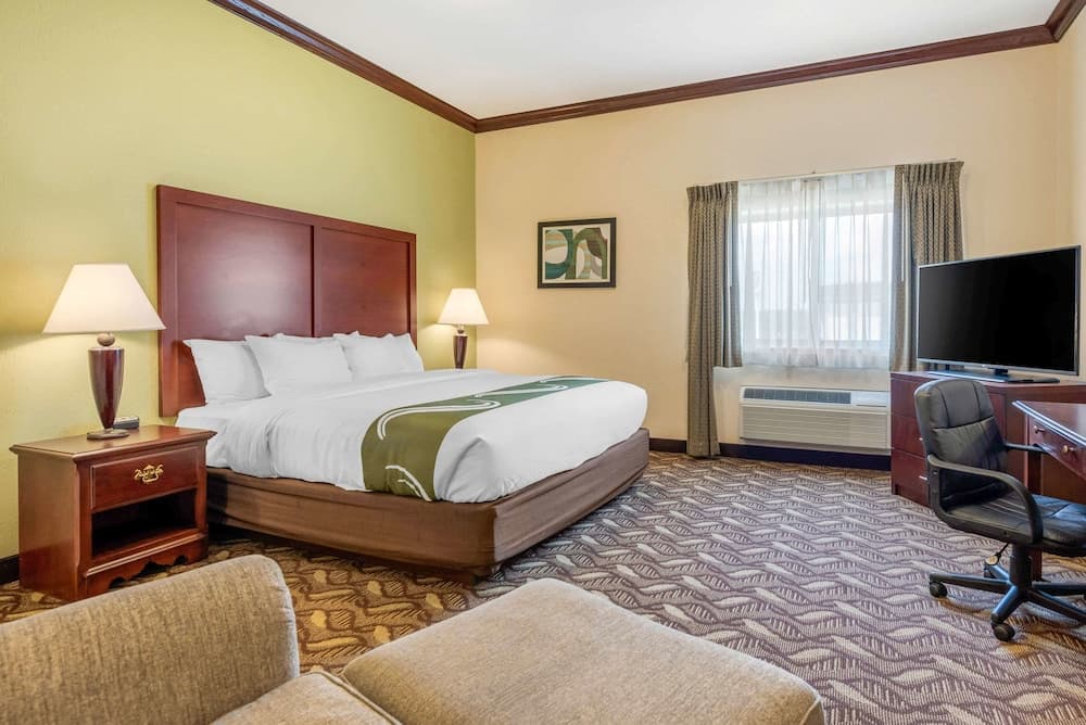 Quality Inn & Suites Zanesville City Center