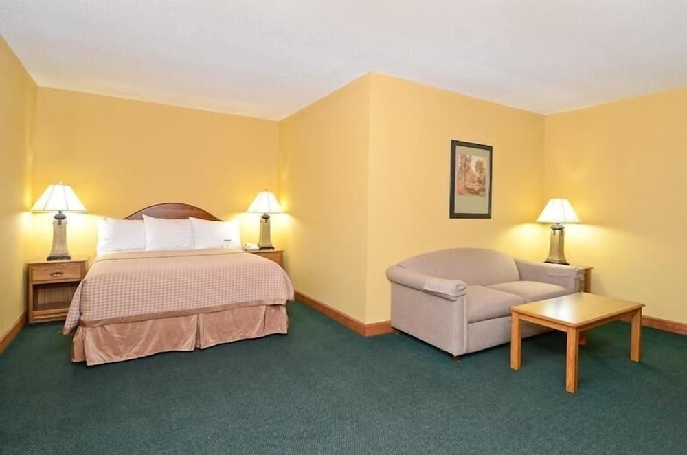 Americas Best Value Inn Iola