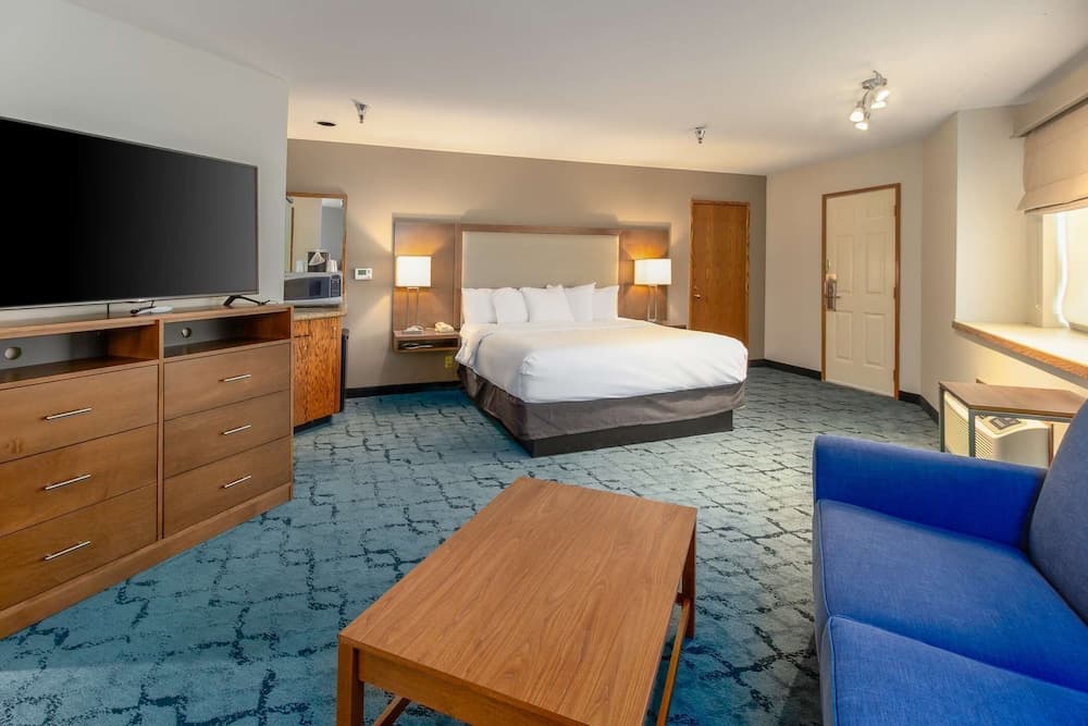 Red Lion Hotel Templin's on the River