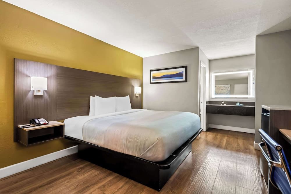 Quality Inn near Blue Spring