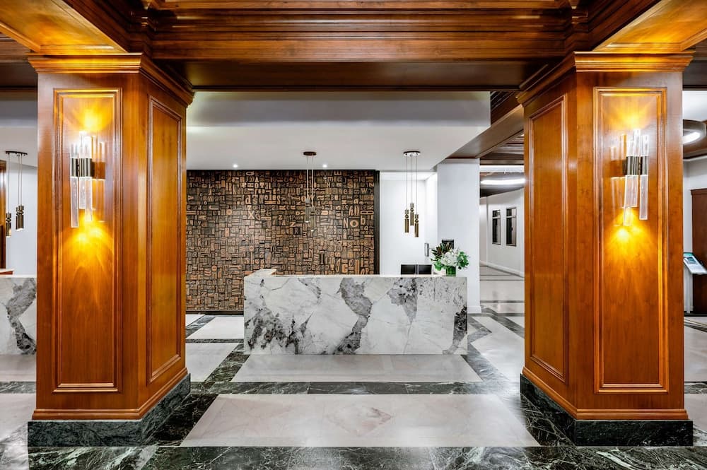 Hotel Fort Des Moines, Curio Collection by Hilton