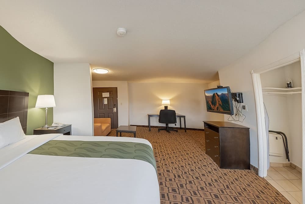 Coratel Plus Suites Wichita West Airport