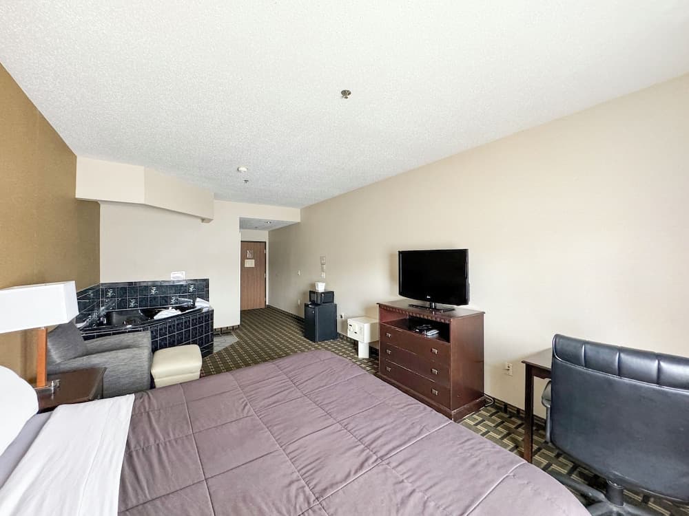 FairBridge Inn & Suites Batavia - Darien Amusement Park