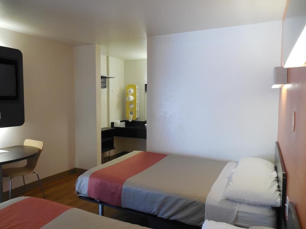 Motel 6 Temecula, CA - Historic Old Town