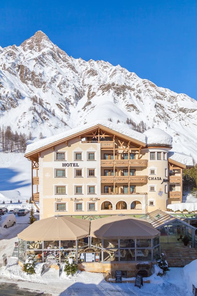hotel image