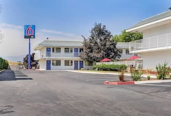Motel 6 Medford, OR