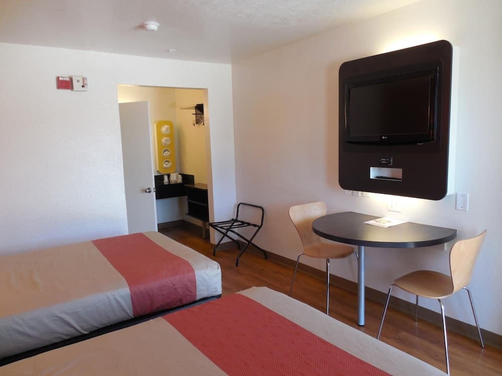 Motel 6 Chula Vista, CA - San Diego