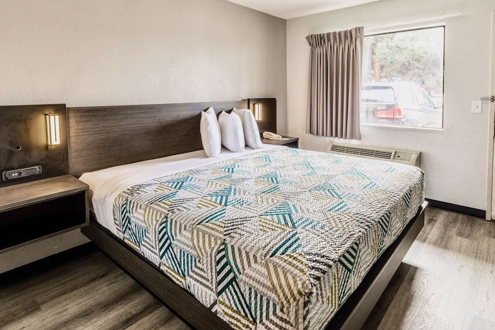 Motel 6 Carlsbad, CA - East