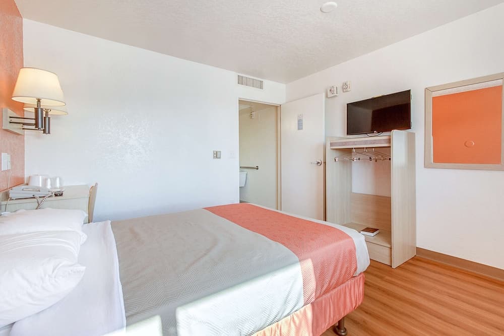 Motel 6 Phoenix North - Bell Road