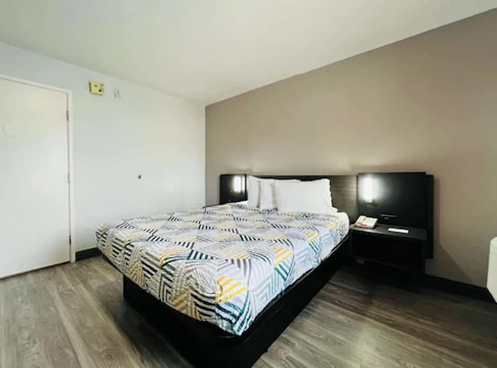 Motel 6 La Mesa, CA - San Diego