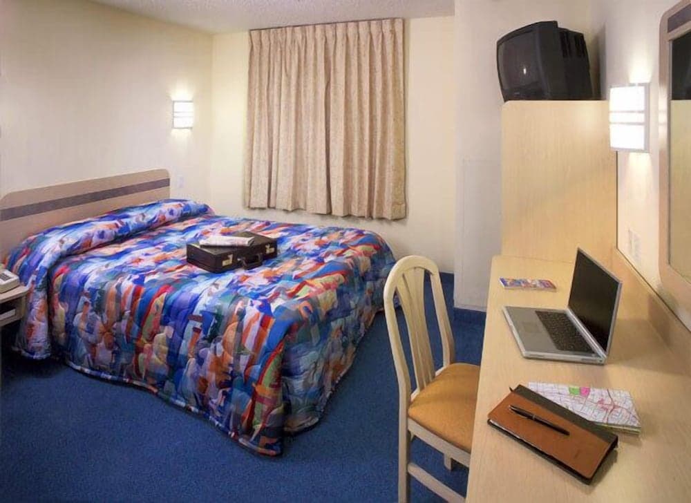 Motel 6 Stockton, CA - North