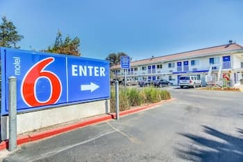 Motel 6 Stockton, CA - Charter Way West