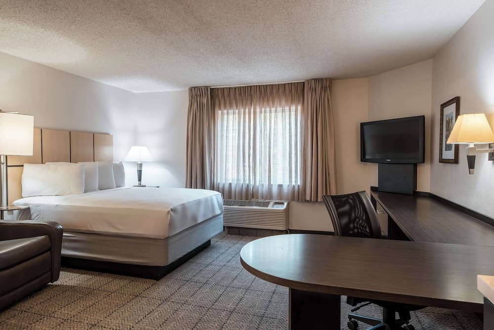 Sonesta Simply Suites Fort Worth