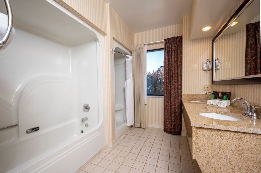 Wingate by Wyndham Mentor OH