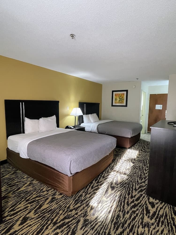 Quality Inn & Suites Clemmons I-40