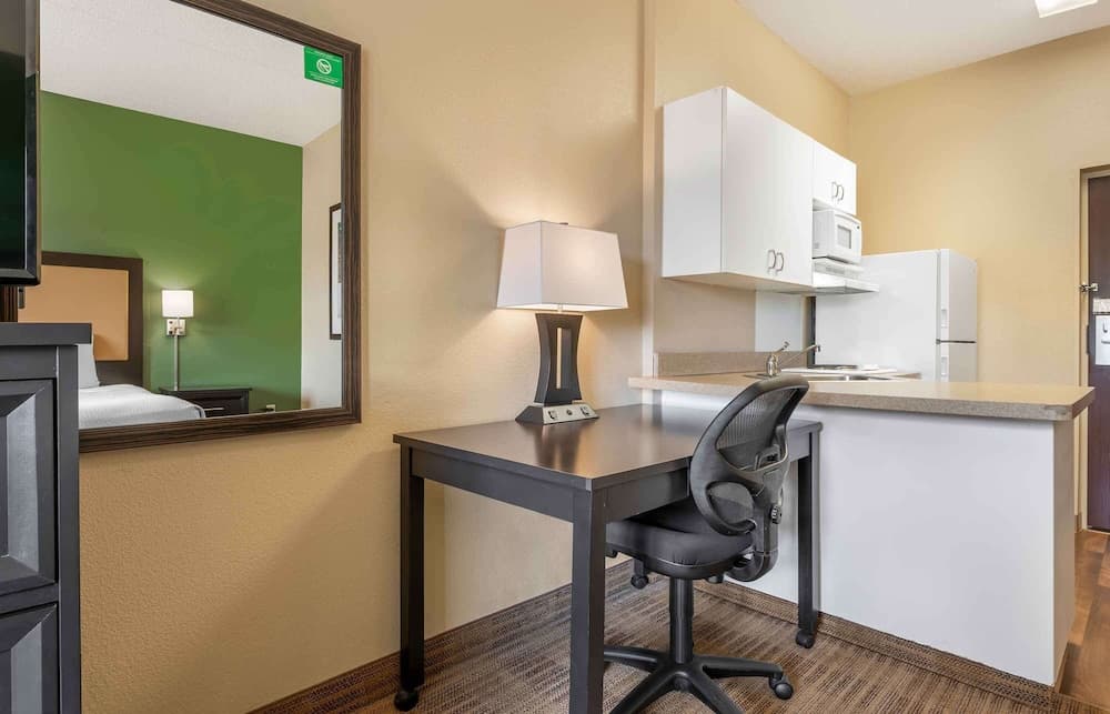 Extended Stay America Select Suites Chicago O'Hare