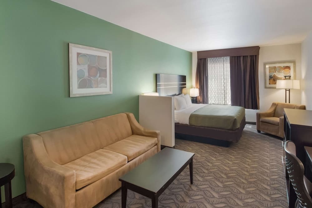 Quality Inn & Suites Salt Lake City Airport West