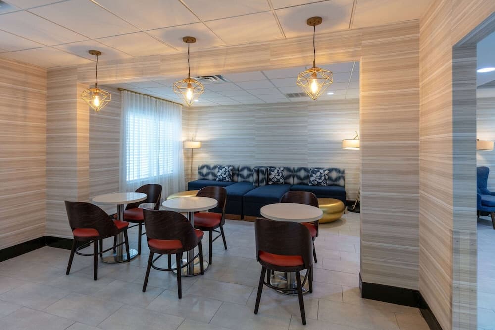 Wingate by Wyndham DFW / North Irving