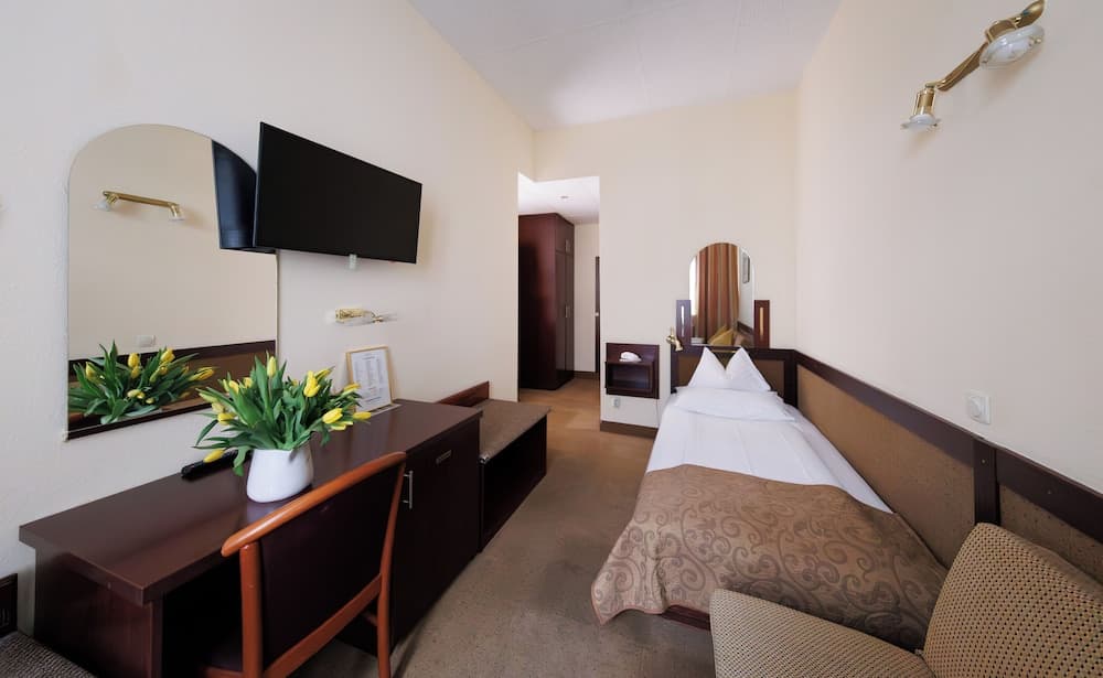 Continental Hotel-Pension