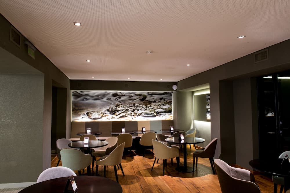 Windsor Hotel And Tower