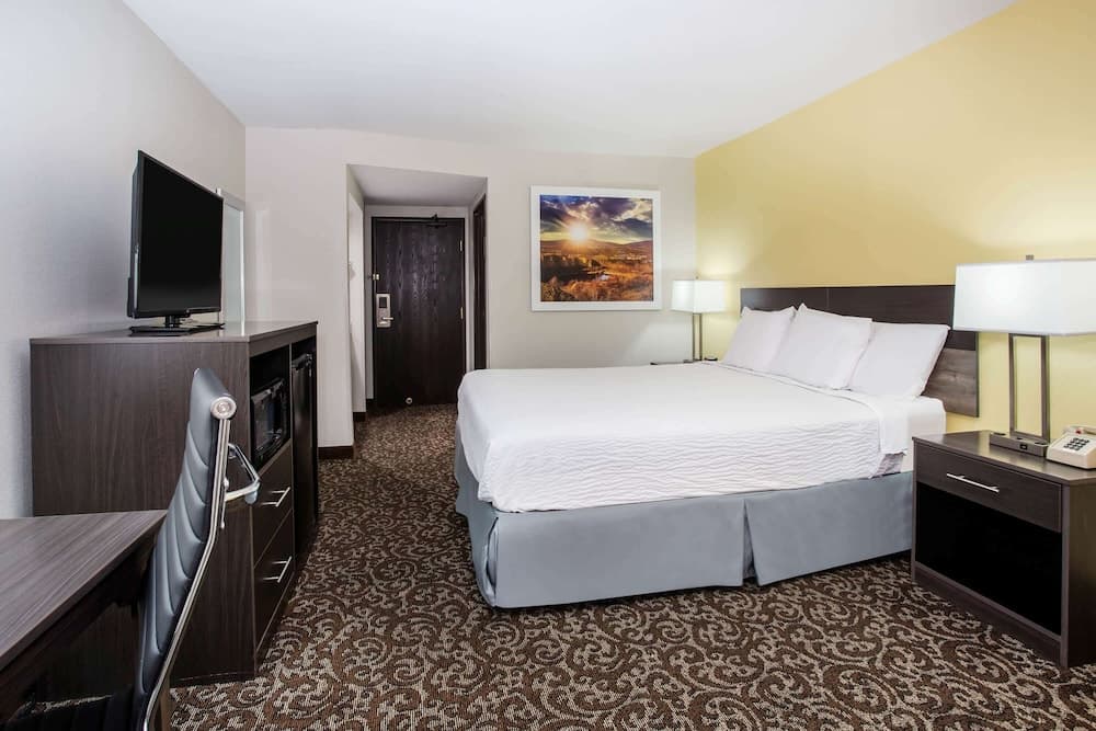 Days Inn by Wyndham Phoenix North