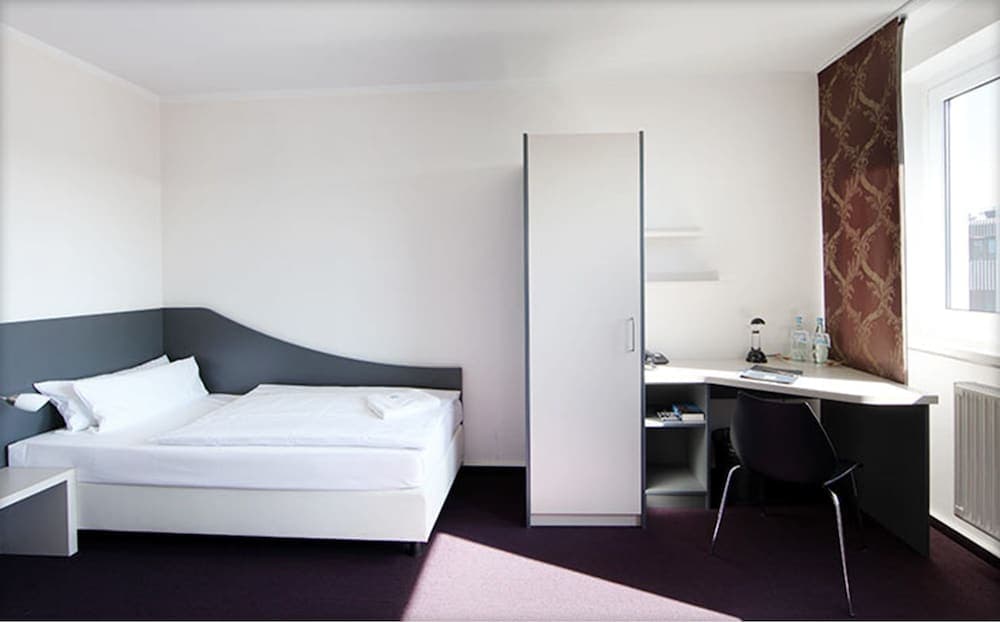 Dietrich-Bonhoeffer-Hotel