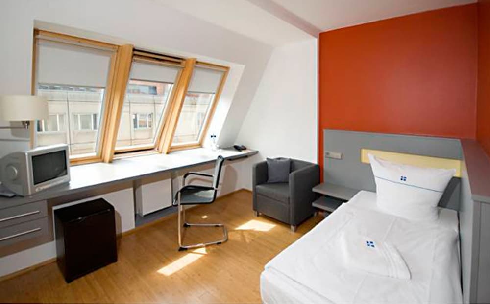 Dietrich-Bonhoeffer-Hotel