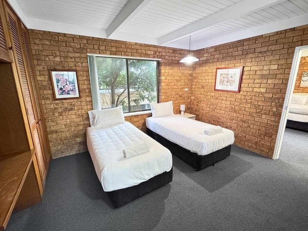 Golden Sands Motor Inn Forster