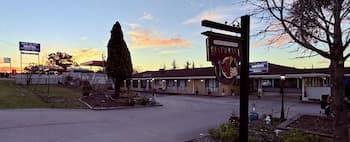 Top Of The Town Motel