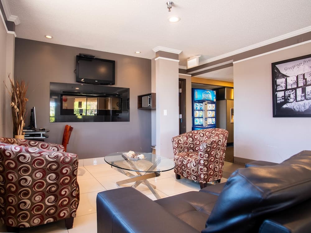 Super 8 by Wyndham Kamloops On The Hill