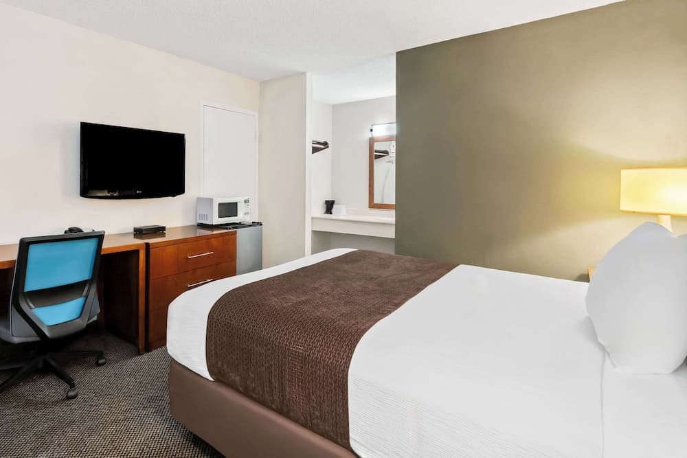 Rodeway Inn Dalton South