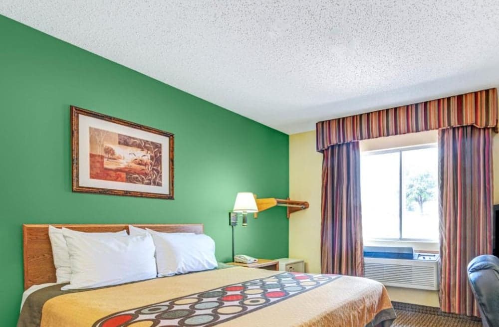 Super 8 by Wyndham McKinney/Plano Area