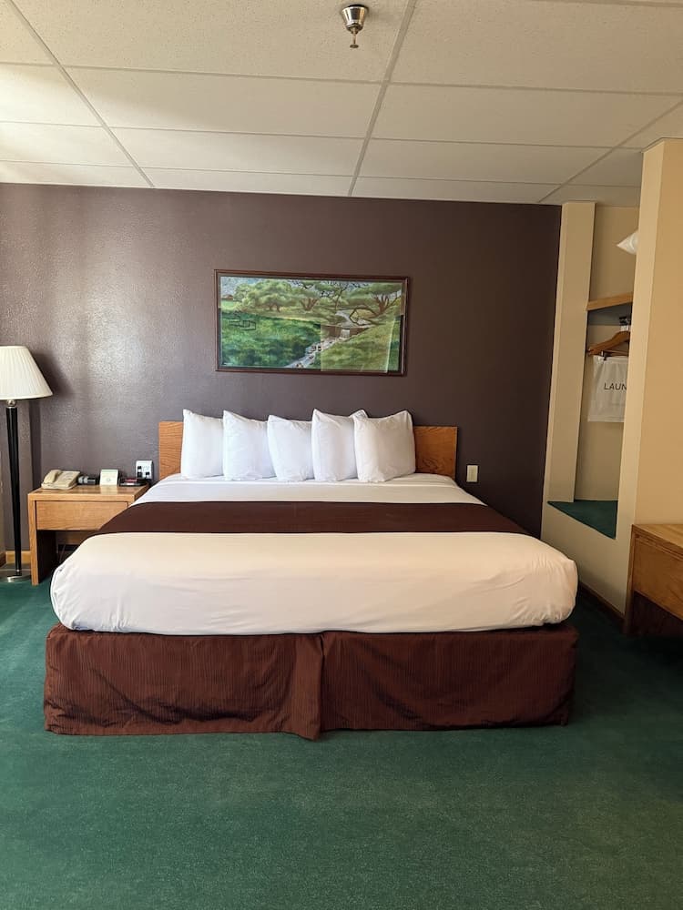 Americas Best Value Inn Torrington